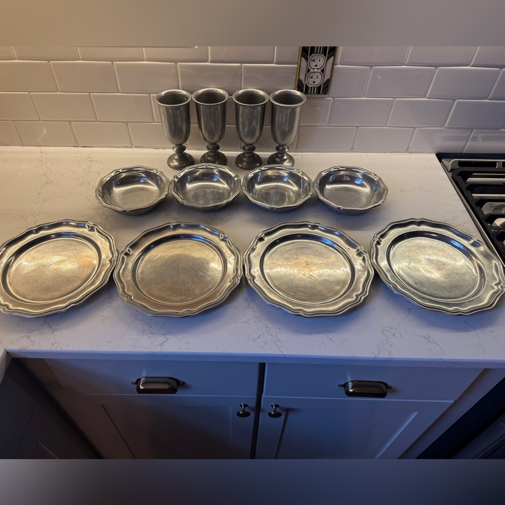 Wilton Armetale Pewter Queen Anne USA dining set plates bowls goblets 12 piece